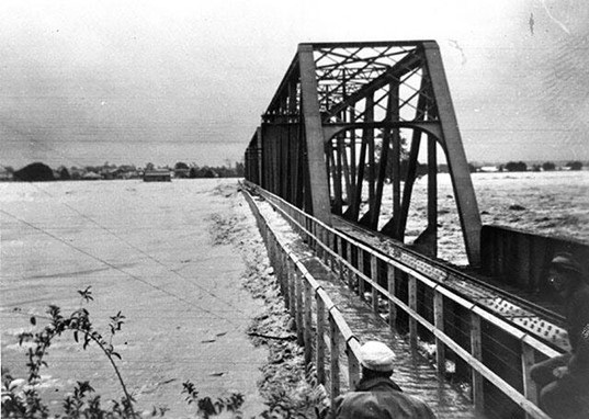 Historical flood pic.jpg