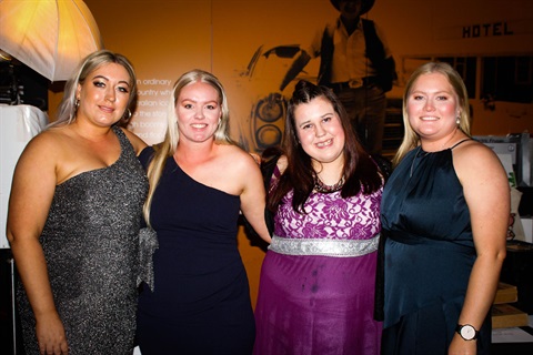 IDPWD-Glitz-and-Glam-Ball-2022-77.jpg